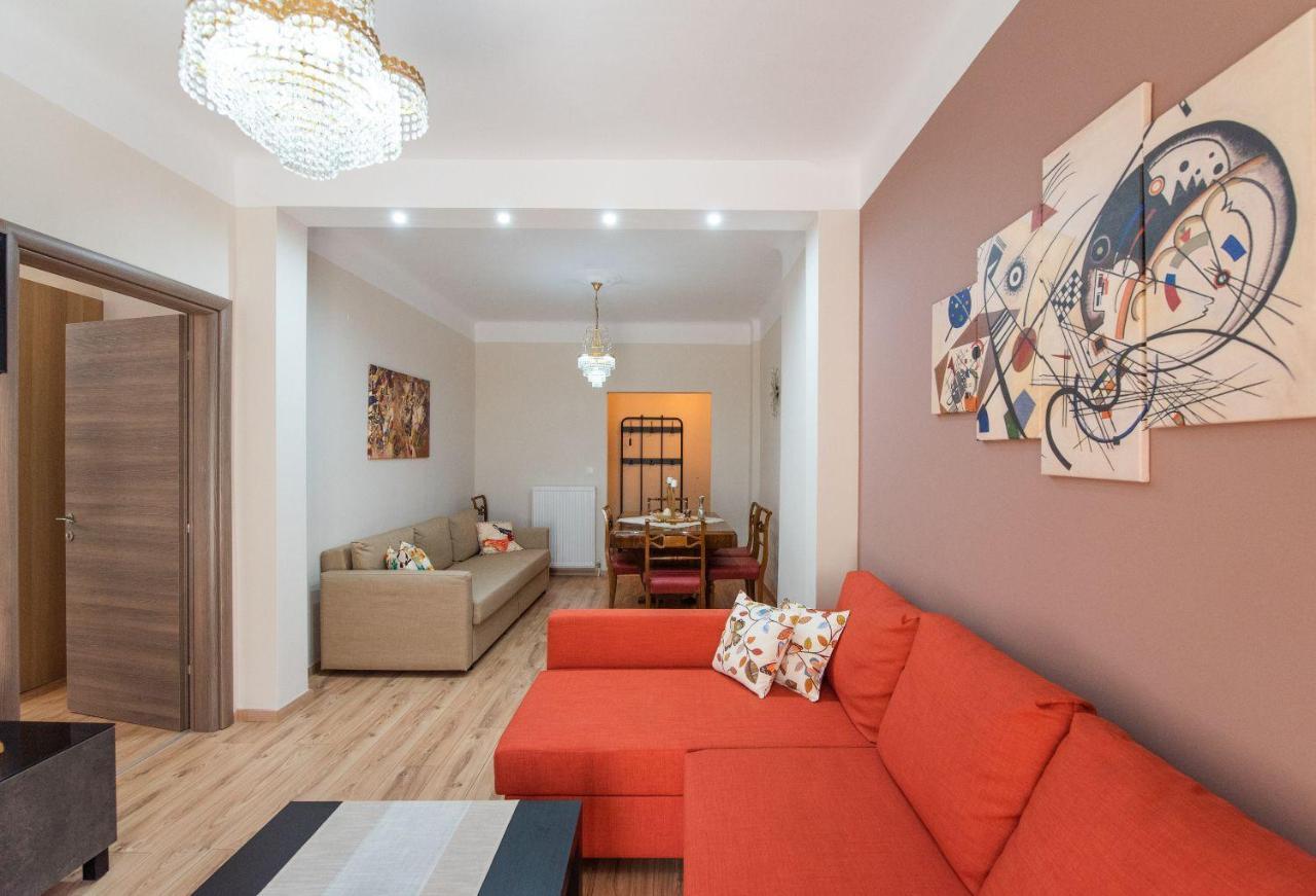 Apricot By Halu! Cozy Apt Next To Agia Sophia Metro Station Thessaloníki Eksteriør billede