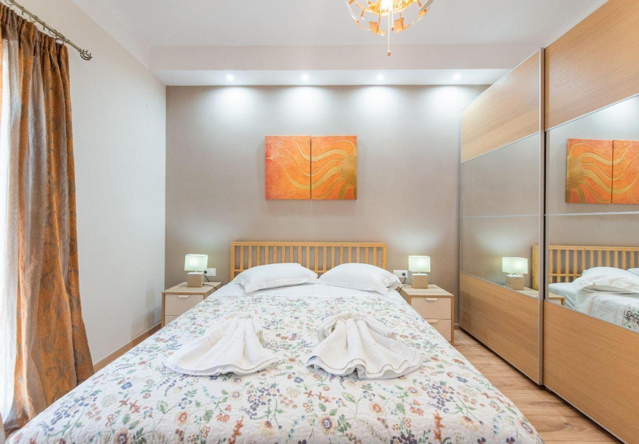 Apricot By Halu! Cozy Apt Next To Agia Sophia Metro Station Thessaloníki Eksteriør billede